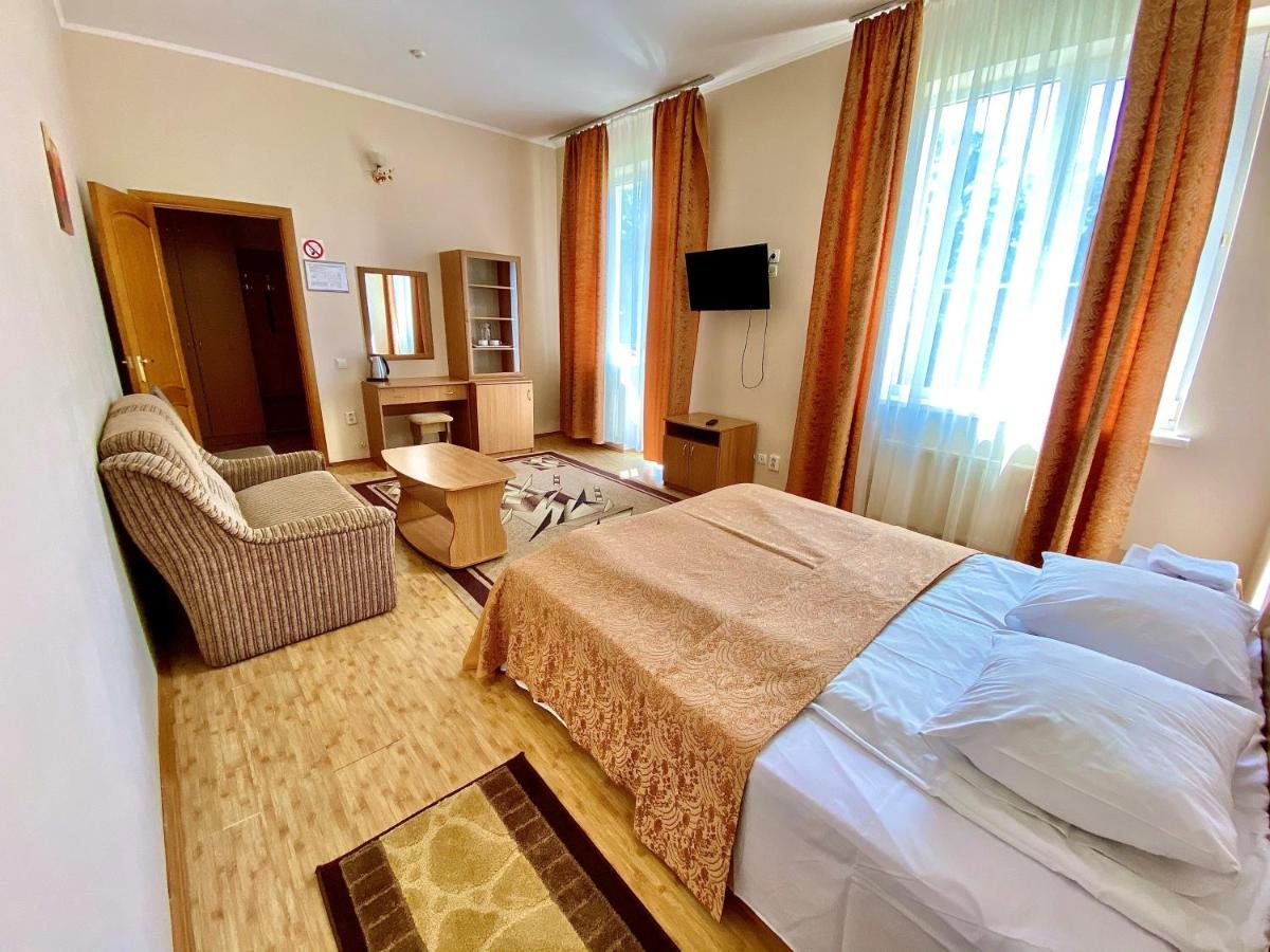Hotel Orion Morshyn Buitenkant foto